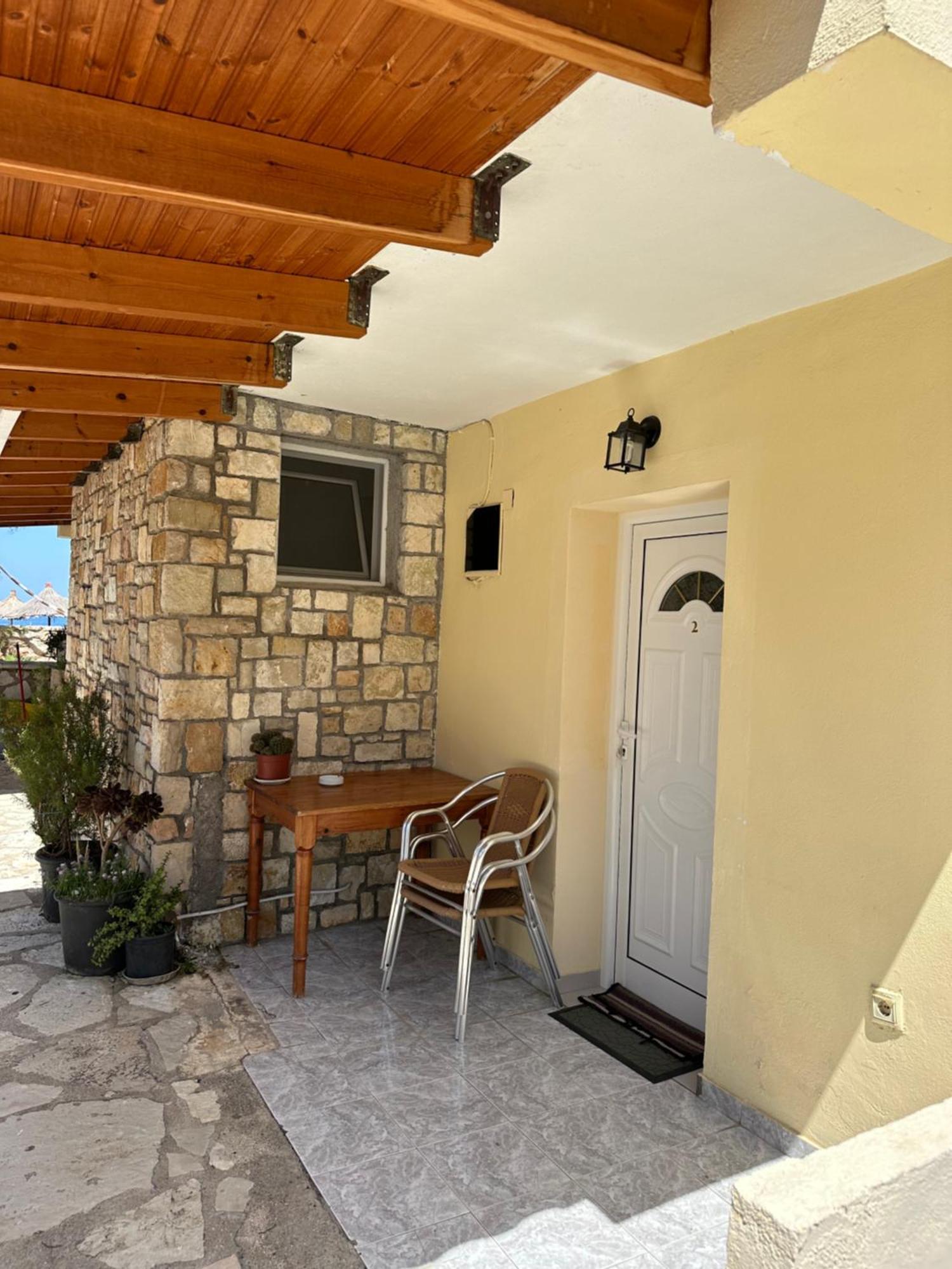 Potami Seashell Hotel Himare Exterior photo