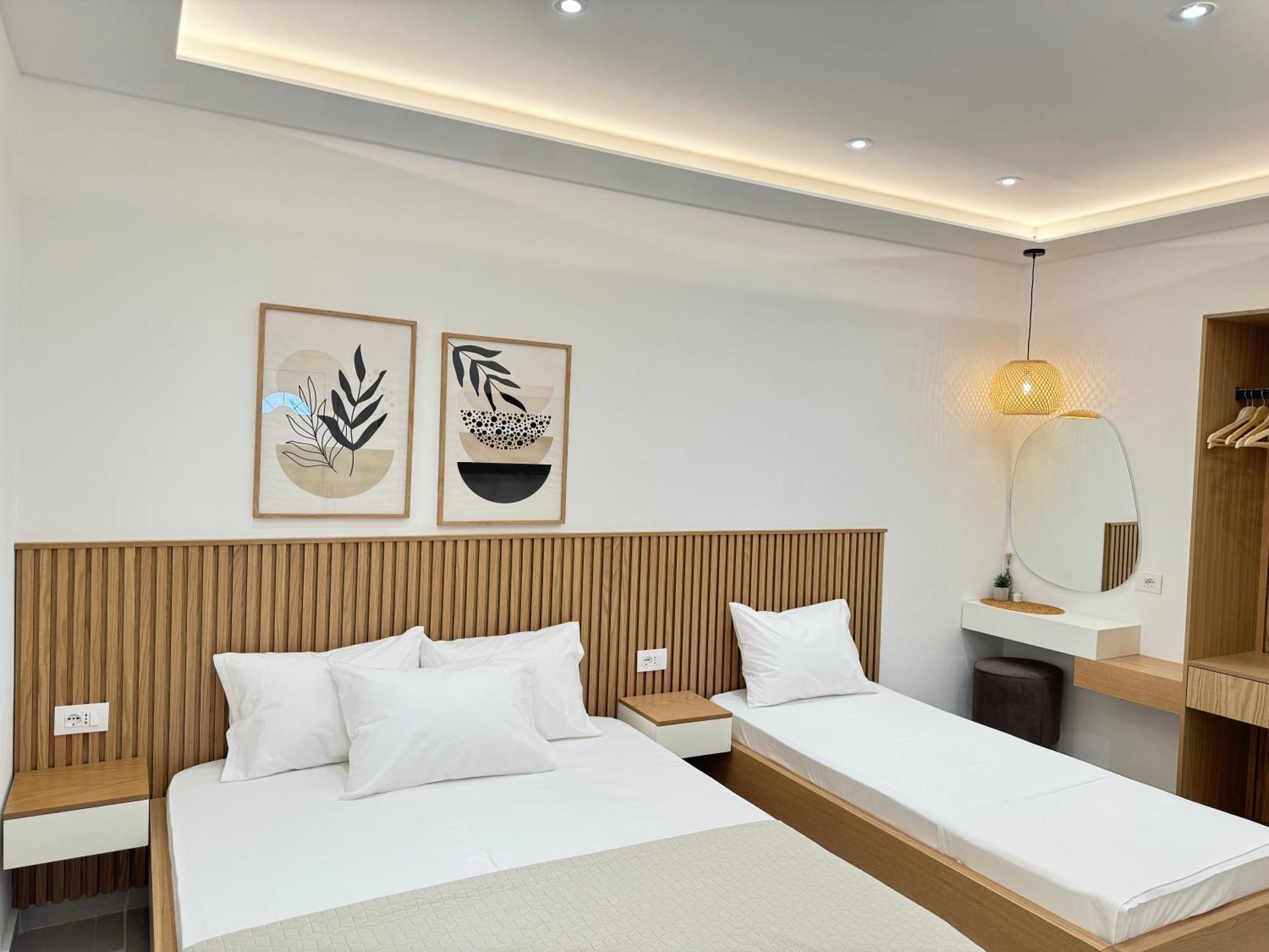 Potami Seashell Hotel Himare Exterior photo