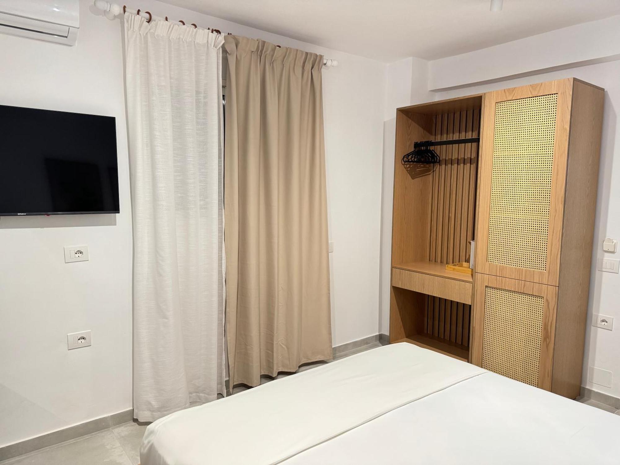 Potami Seashell Hotel Himare Exterior photo